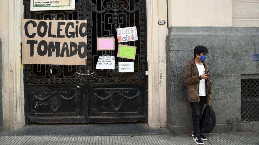 Siguen las tomas en escuelas de Buenos Aires