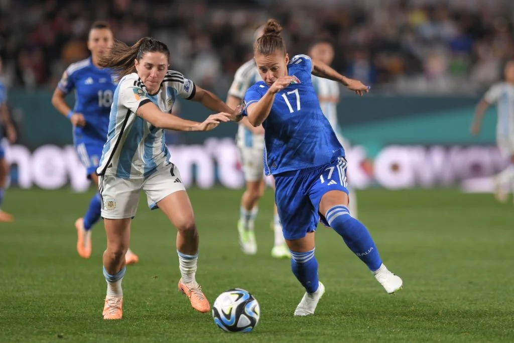 Argentina, hacia el final, perdió ante Italia en su debut mundialista