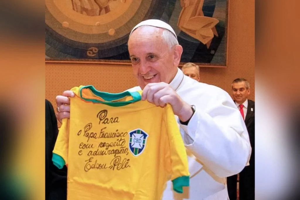 Entre Maradona y Messi, el Papa Francisco elige a Pelé
