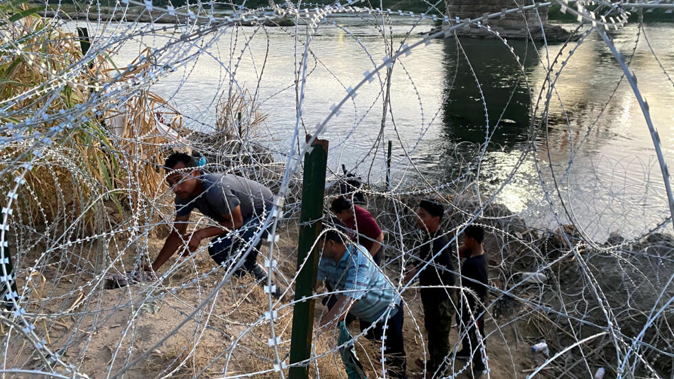La Corte Suprema de EEUU autoriza retirar el alambre de púas en la frontera México-Texas