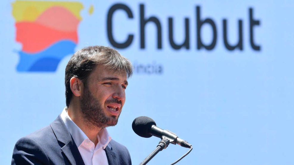 Chubut: gobernadores apoyaron a Torres y petroleros se distanciaron
